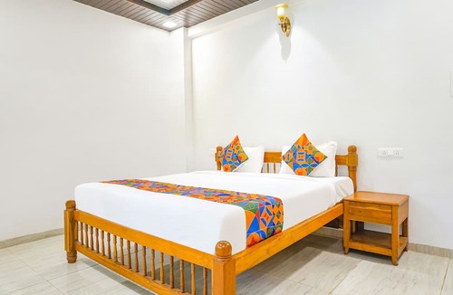 Bhilar Hotel | Fabhotel Highland Park