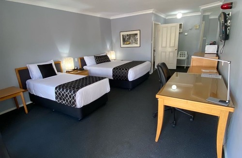Rutherford Hotel | Old Maitland Inn