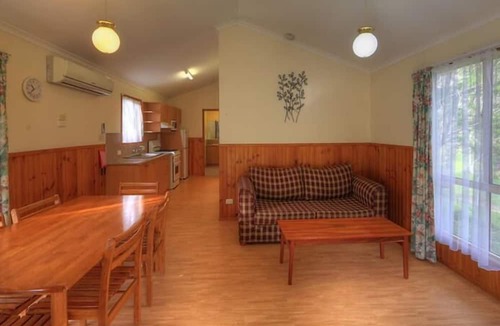 Sandy Hollow Cottage | Sandy Hollow Tourist Park