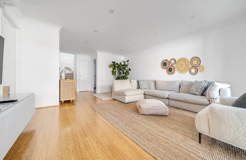 Cronulla House | Shoreline Serenity House - A Charming Cronulla Abode