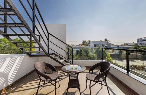 Hosur Apartment | Azure Lumina by Stayjade3bhkpool Garden1hr HSR