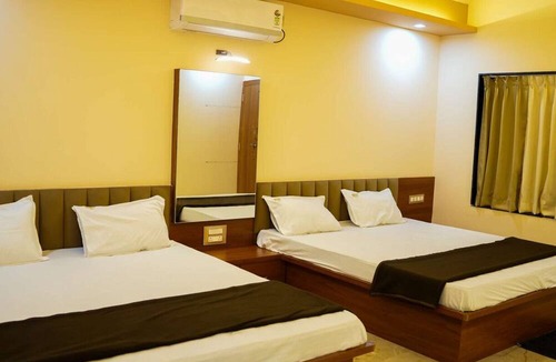 Ghodegaon Hotel | Vrindavan Guest house