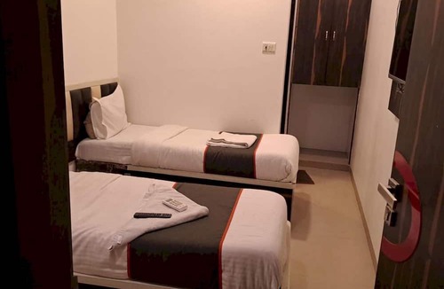 Kurla West House | Classic Collection O Kurla BKC Mumbai