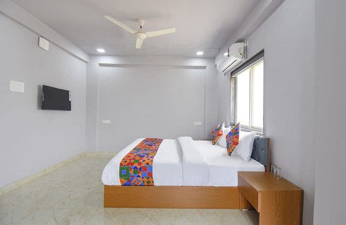Hadapsar Hotel | Fabhotel Ojas Inn