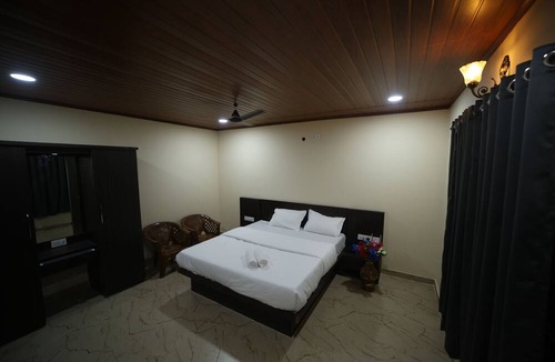 Murudeshwara Hotel | Aarna Coastal Resort