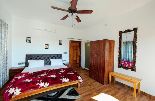 Mukteshwar Hotel | Abhi's Cottage