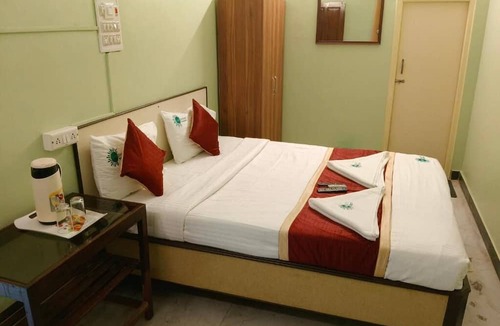 Vadapalani Hotel | SUNSHINE RESIDENCY