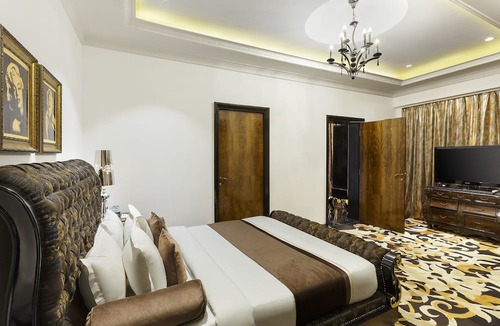 Jayanagar Hotel | La Marvella, Bengaluru
