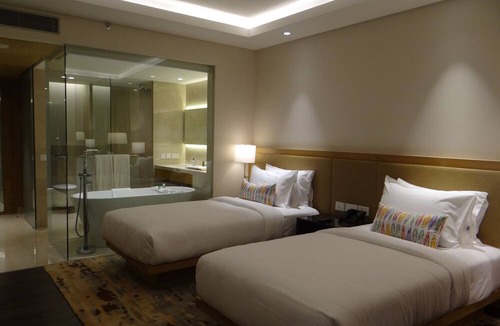 Manapakkam Hotel | Feathers - A Radha Hotel