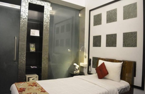 Borivali West Hotel | Eskay Resorts
