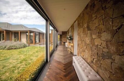 Exeter House | 'Yuruga'- Relaxed Southern Highlands Vineyard Stay