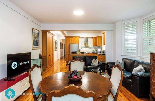Rose Bay Apartment | Art Deco Haven Near Bondi & Rose Bay