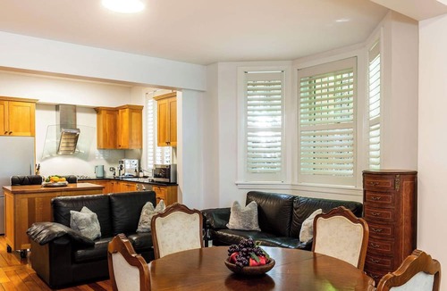Rose Bay Apartment | Art Deco Haven Near Bondi & Rose Bay