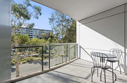 Canberra City Centre Apartment | Central Braddon Retreat with Balcony & Pool Access