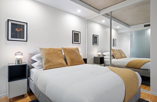 Lyneham Apartment | Chic 1-Bed Apartment Near Canberra’s Bustling CBD