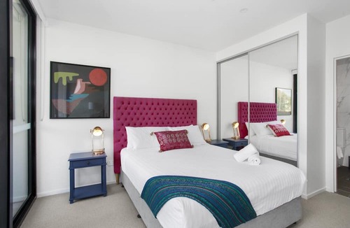 Kingston Apartment | Boutique Unit with Huge Terrace near Cafes & Shops