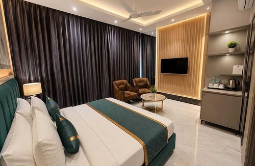 Panipat Hotel | 🏨 Welcome to Hotel Fior, Panipat ✨