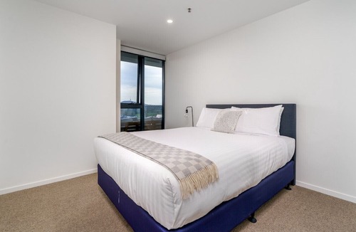 Phillip Apartment | Urban Apt in Phillip | 9mins to Canberra Hospital