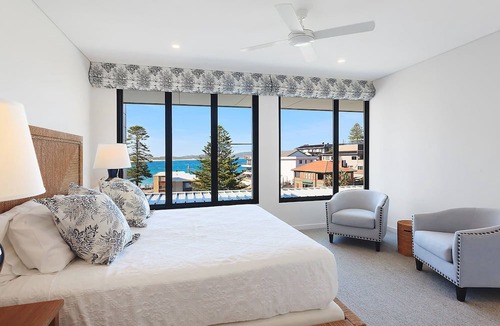 Terrigal Apartment | Walk to Beach · Ocean Views · Penthouse Terrace