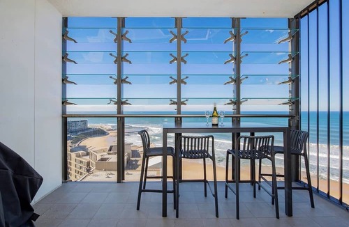 Newcastle Apartment | Sunkissed Surf Sanctuary on Newcastle Beach