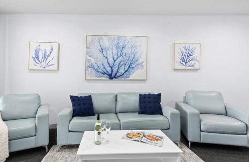 Wollongong CBD Apartment | City Beach Escape Wollongong Waterside Serenity