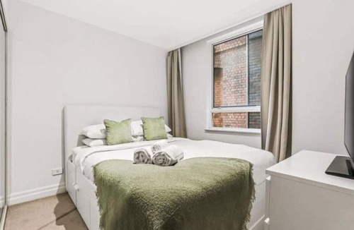 Sydney Central Business District Apartment | Spectacular 1 Bed Apartment in Sydney CBD with Gym