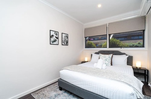 Garran Apartment | 3BR Home near Canberra Hospital & Parliament