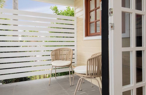Merewether Apartment | Buchanan Hideout Cosy Bungalow by Merewether Beach