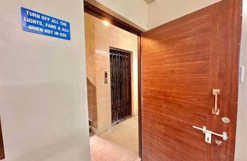 Block E Apartment | Impressive 3BHK in Bangur VIP Road near Kolkata Airport