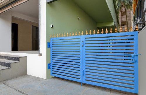 Madhyamgram Hotel | Townhouse Madhyamgram Chowmatha Bus Terminal Kolkata Formerly Star Guest House