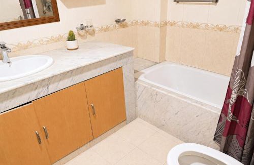 Banani Apartment | Modern Banani Apt, 2BR, 12 Min from Airport