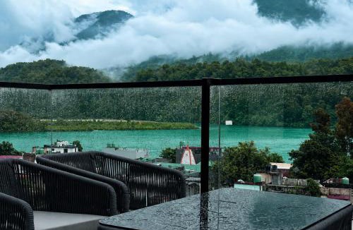 Rishikesh Hotel | RS GALAXY Ganga View