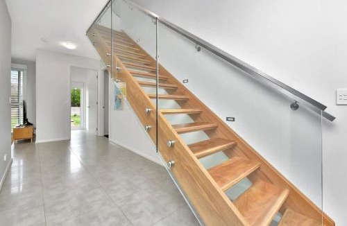 Caves Beach Villa | Bombora Beach House at Caves Beach