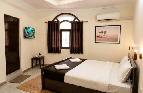 Triplicane Hotel | Hotel Pink Palace - Triplicane, Chennai