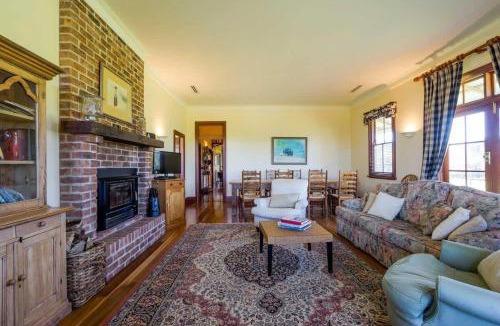 Glen William House | Roscrea Homestead Premier Homestead Accommodation