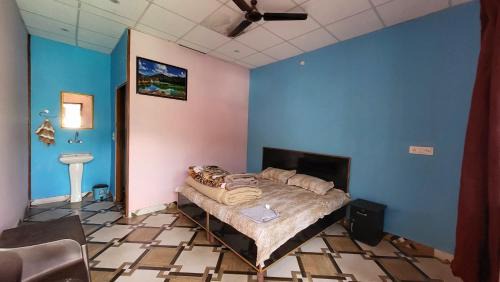 Narainkoti Cabin | Kaafal tree cottage and restaurant
