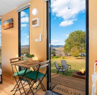 Lake George House | Rae at Lake George Winery by Tiny Away