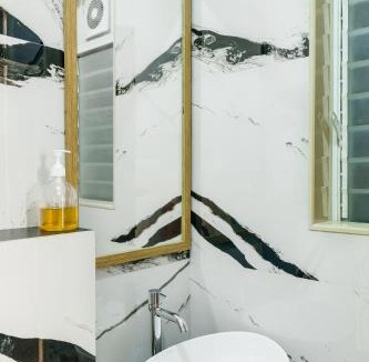 Kurla Apartment | Anya 2BHK near BKC by Square One Stays