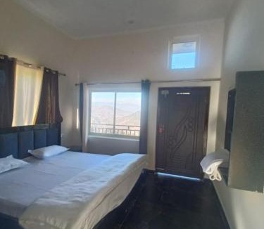 Chamba House | Happy Homestay and rooftop restaurant