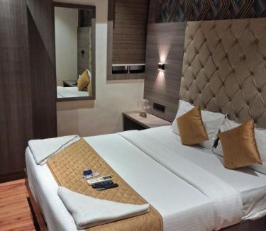 Masjid Bandar Hotel | Hotel Imperial Near Crawford Market & CSMT station