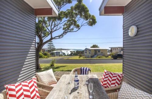 Dolphin Point House | Stunning Views - beach cottage with ocean vistas