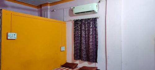 Pandharpur Hotel | Radhesham bhakt niwas
