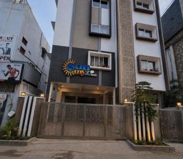 Perambur Purasavakam Hotel | Sun Stayz Inn - Anna Nagar