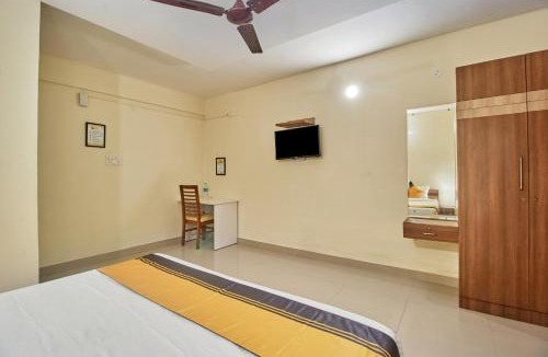 Bellandur Hotel | Itsy Hotels Emirates Suites - Near RMZ EcoWorld, Bellandur