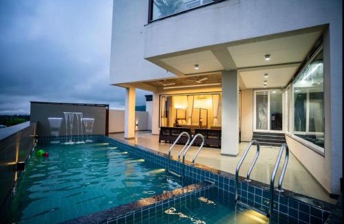 Igatpuri Hotel | Evara Sky Jacuzzi Villa