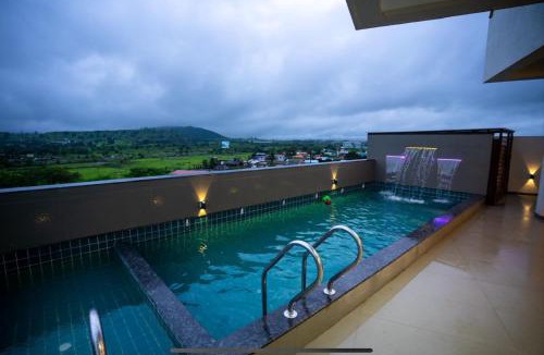 Igatpuri Hotel | Evara Sky Jacuzzi Villa