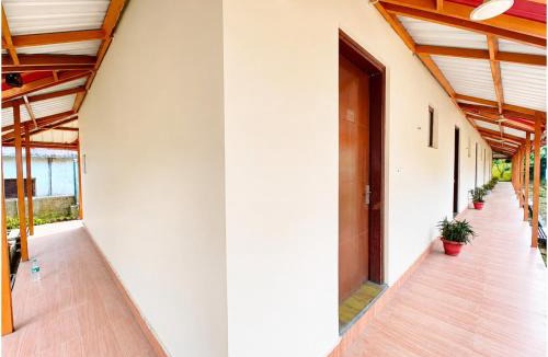 Bhimtal Hotel | Lake Site Hotel Blue-moon Walking-distance From Bhimtal Lake