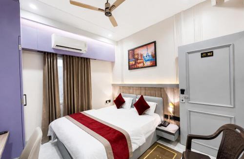 Faizabad Hotel | NEAR SHREE RAM JANM BHOOMI - HOTEL SHREE RR - Wi-Fi - Parking- Luxury Rooms - Best Family Hotel In Ayodhya