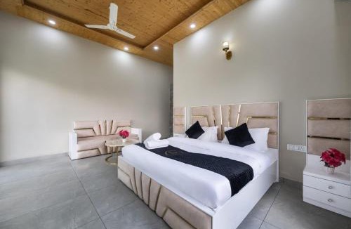 Dharampur Apartment | The Corner House I 4 Bedroom Serviced Villa I Open Air Lawn & Plunge Pool I Bonfire I Dance I Music I Full Party l Managed By ExoticStays Group