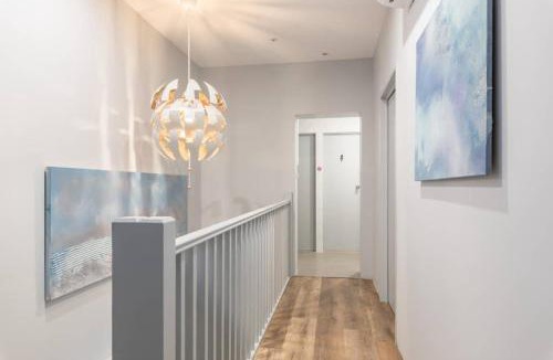 Surry Hills House | Chic Double Room with AC - Centrally Located of SYD - Near Central Station - Shared Bathroom